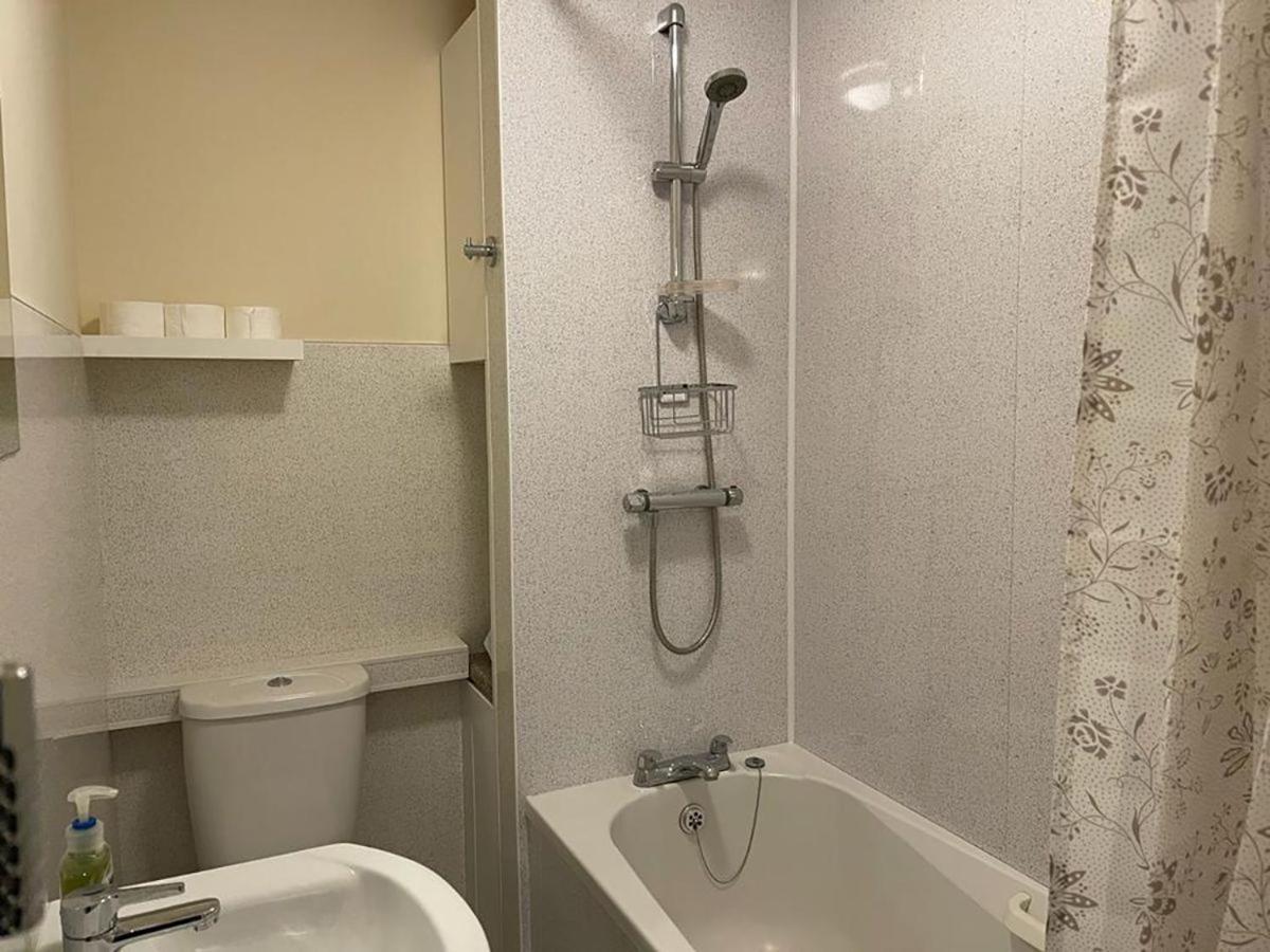 Ham Road Apartment Вортінг Екстер'єр фото