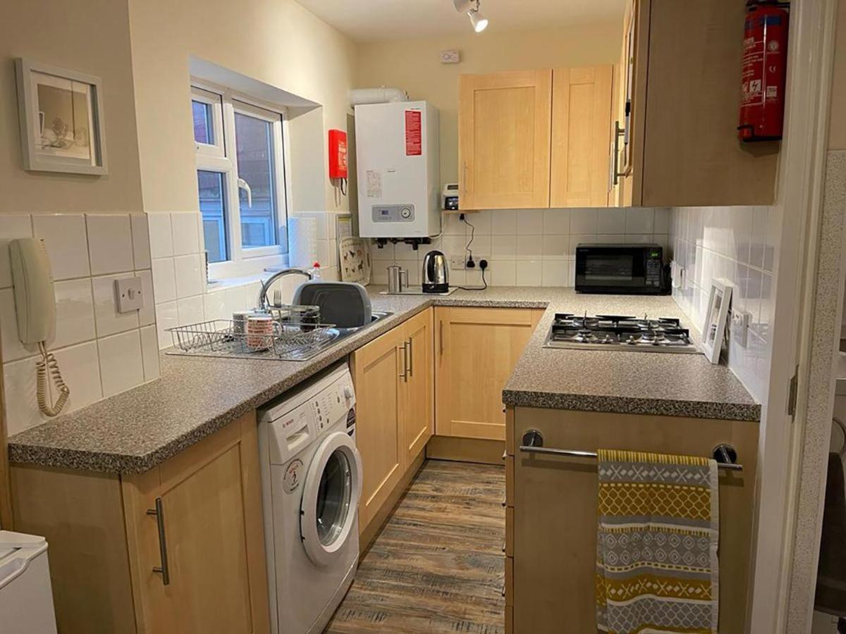 Ham Road Apartment Вортінг Екстер'єр фото